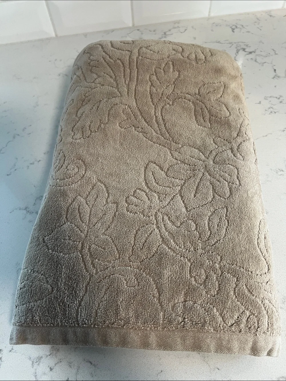 Fieldcrest Luxury Sculpted Bath Beach Towel